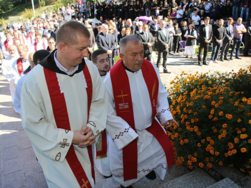 FOTO: Na Uzdolu obilježena 24. obljetnica stravičnog pokolja nad Hrvatima