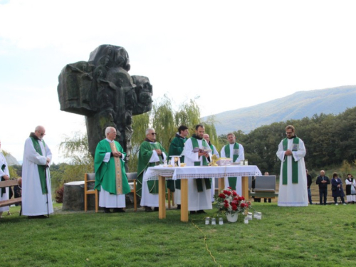 FOTO: Dan sjećanja na ramske žrtve - Komemoracija na Šćitu