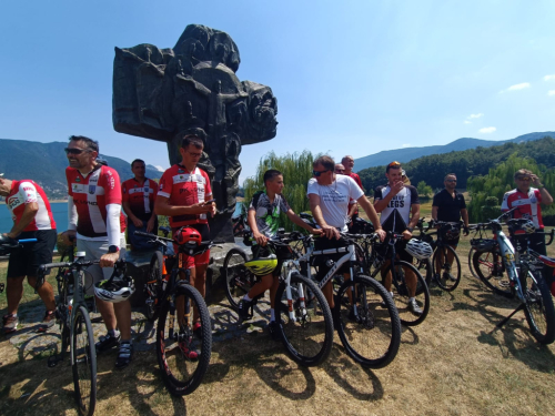 FOTO: I biciklisti iz Rame krenuli na hodočašće u Sinj