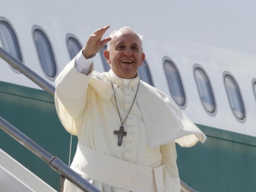 Papa Franjo kreće u reformu crkve