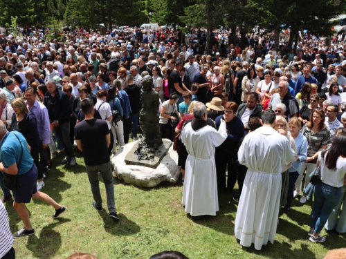 FOTO/VIDEO: Tisuće vjernika na Kedžari proslavilo 'Divin dan'