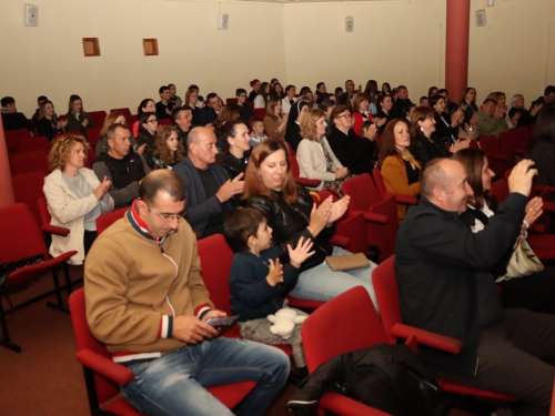 FOTO: ''Majci na dar'' - u Prozoru održan koncert klasične glazbe