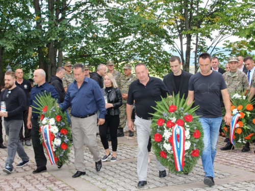 FOTO: Obilježena 26. obljetnica stradanja Hrvata na Uzdolu