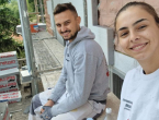 Tomislavgradska sportašica, po zanimanju medicinska sestra, postavlja fasade!