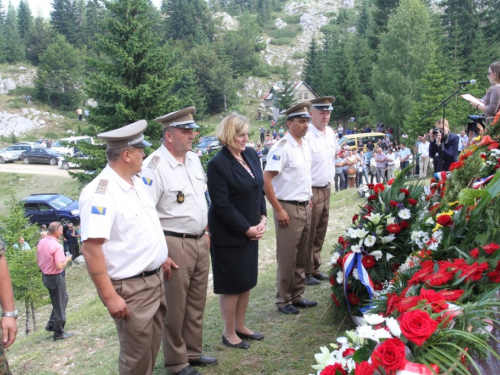 FOTO: Obilježena 22. obljetnica stradanja 39 Hrvata na Stipića livadi