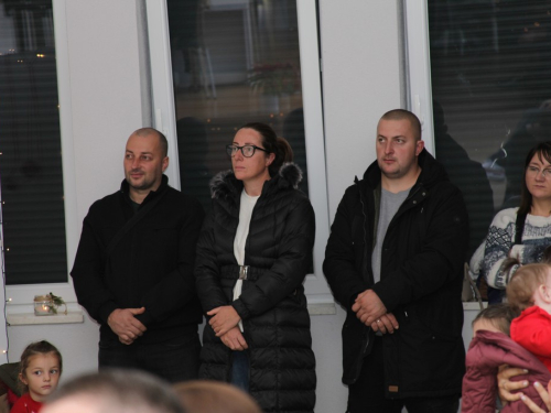 FOTO: Božićna priredba u župi Rumboci