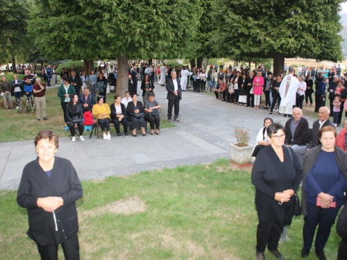 FOTO: Na Šćitu započela trodnevnica, Mladu misu slavio p. Marko Petričević