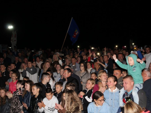 FOTO: U etno selu Remić održan veliki koncert Mate Bulića i prijatelja