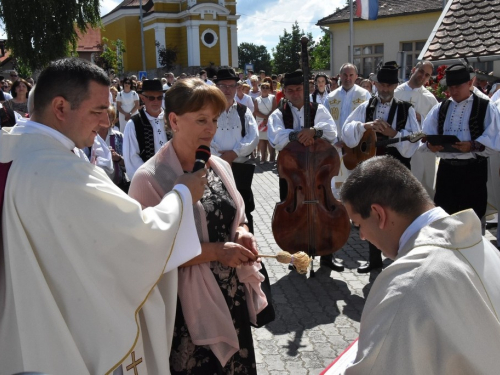 FOTO/VIDEO: Mlada misa vlč. Tomislava Varele