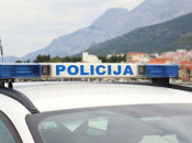 Dvojica mladića iz BiH uhićena zbog pokušaja prijevare u Makarskoj