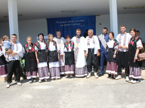 FOTO: Mlada misa fra Franje Barabana u Rumbocima