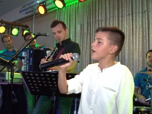 VIDEO: Pogledajte kako Marko Bošnjak pjeva ovu pjesmu! Pokušajte ne naježiti se!