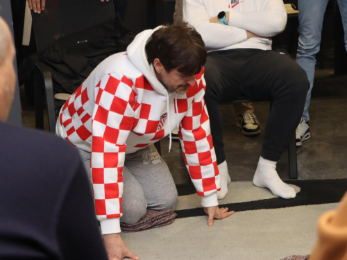 FOTO: Osam ekipa na turniru u prstenu: Vještina, tradicija i zabava u ''Ramskom Jezeru''