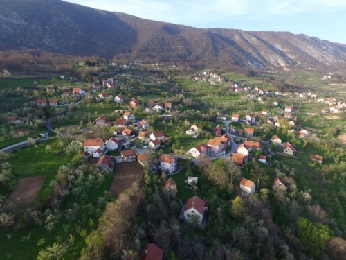 FOTO/VIDEO: Rama iz zraka - Jaklići