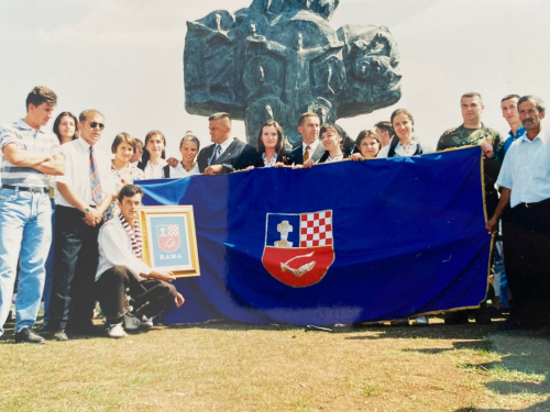 Ramski grb i zastava slave 25. rođendan, evo kako su nastali!