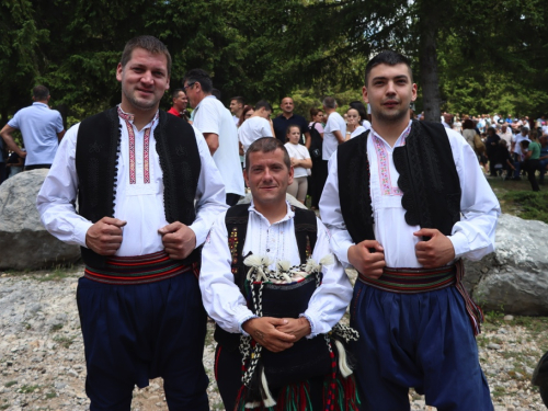 FOTO/VIDEO: Tisuće vjernika na Kedžari proslavilo 'Divin dan'