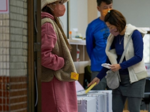 Otvorena birališta na Tajvanu. Kina: Ovo su izbori između rata i mira