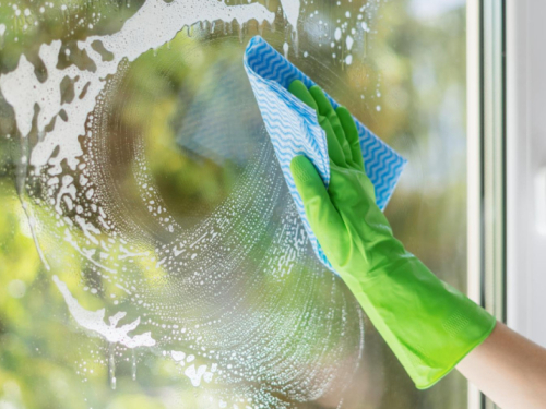 Kondenzacija na prozorima zimi: jednostavan kuhinjski trik koji daje brze rezultate