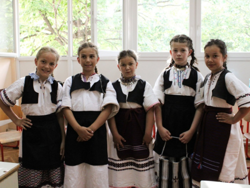 FOTO: HKUD Rama sudjelovao na dječjoj smotri folklora u Rodoču