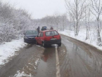 Svekar i snaha se sudarili vozilima: Oboje su ozijeđeni...