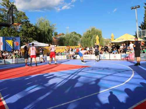 FOTO: Ekipa ''Ba.Riba'' pobjednik 20. Streetball Rama 2022.