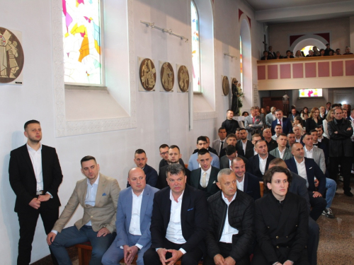 FOTO: Krizma u župi Prozor