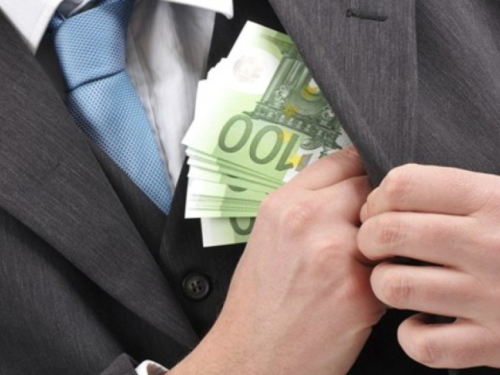Tužiteljstvo tvrdi da je Nešić uzeo više od milijun maraka mita