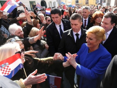 Kolindini anđeli: Ako zatreba, za nju moraju 'pokupiti' metak