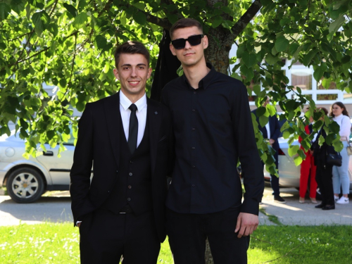 FOTO/VIDEO: Matura 2024. - Defile mladosti na ulicama Prozora