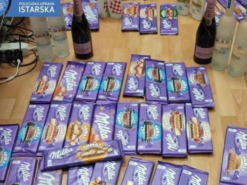 Istarska policija uhitila par koji je bio zaluđen čokoladama