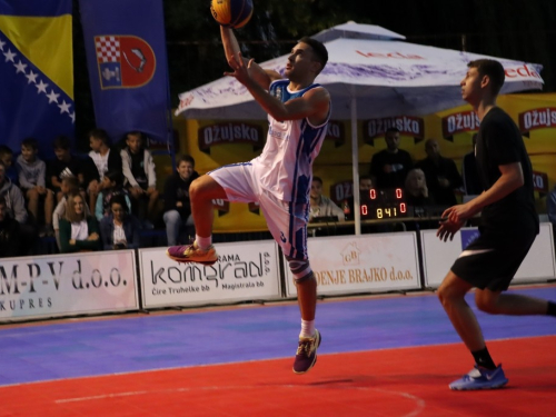 FOTO: Druga večer Streetball turnira u Prozoru