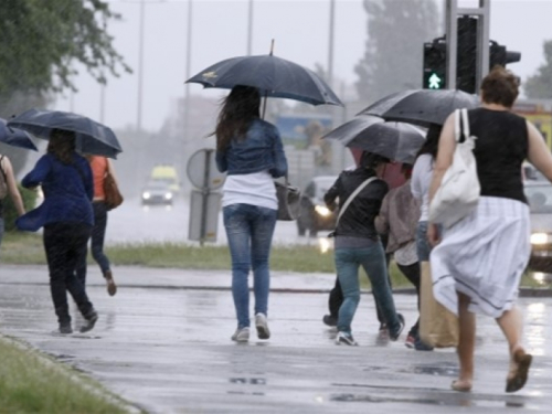 Sutra u BiH kiša, pljuskovi i grmljavina