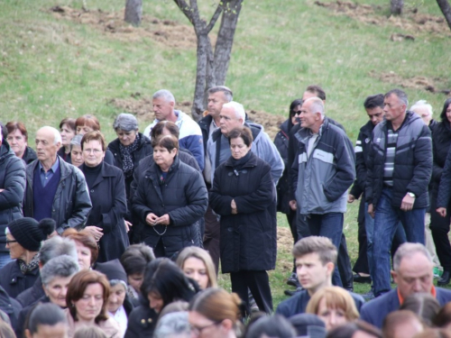 FOTO: Put križa kroz fratarski gaj na Šćitu