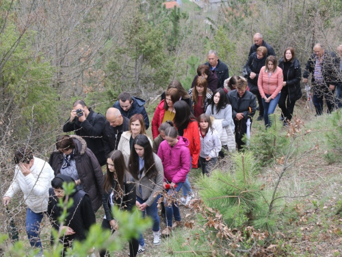 FOTO: Ramski put križa na brdo Gračac