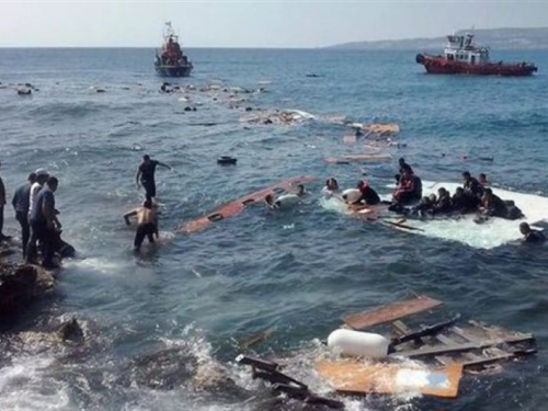 Potonuo čamac s migrantima kod grčke obale, 15 poginulih