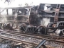 Vlak s gorivom iskočio iz tračnica, najmanje 25 mještana izgorjelo