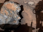 NASA-in rover na Marsu otkrio neobičan komad meteorita