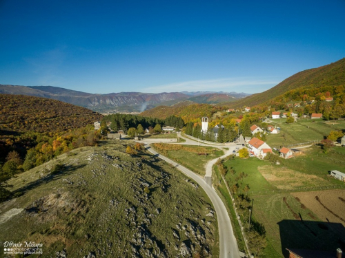 FOTO/VIDEO: Orašac u bojama jeseni