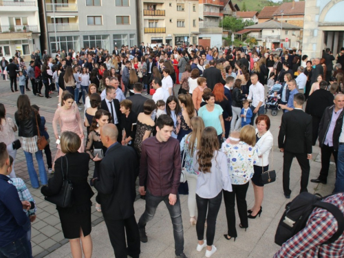 FOTO/VIDEO: Matura 2017. - Defile mladosti na ulicama Prozora