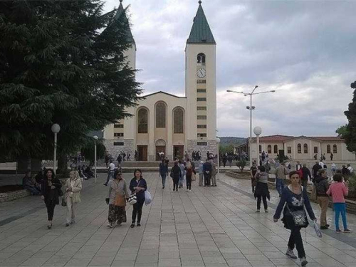 Međugorje: Zbog koronavirusa na tisuće hodočasnika manje