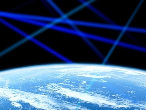 Znanstvenici žele laserima gađati zemlju