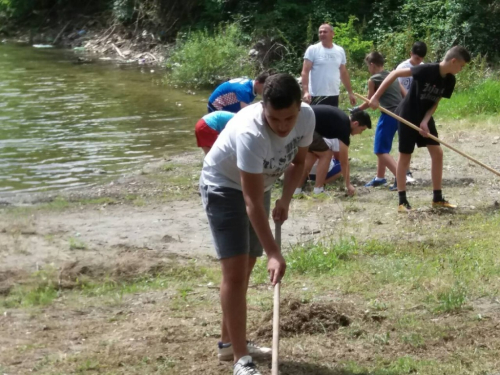 FOTO: Uređeno odmorište i plaža Gračac