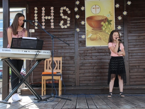 FOTO: U Prozoru održan XI festival duhovne glazbe 'Djeca pjevaju Isusu'