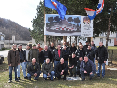 Poziv za pomoć u izgradnji spomen obilježja poginulim braniteljima na Uzdolu