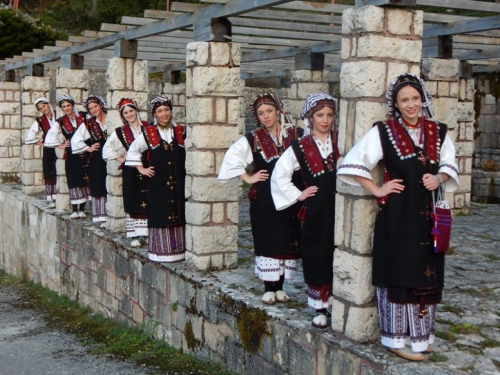 FOTO: Čuvarice snimaju spot za pjesmu 'Opadaj lišće'