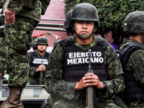 Meksiko rasporedio 15.000 vojnika na granicu sa SAD-om