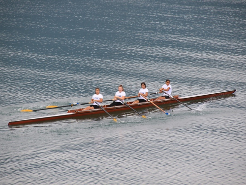FOTO: Na Ramskom jezeru održana 3. veslačka regata