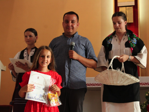 FOTO: U Prozoru održan dječji festival 'Djeca pjevaju Isusu'
