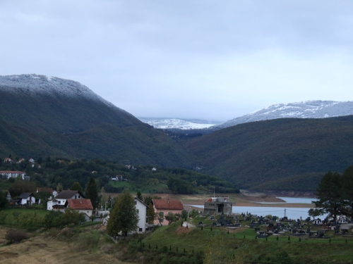 Snijeg zabijelio vrhove ramskih planina