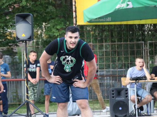 FOTO: Druga večer Streetball turnira u Prozoru